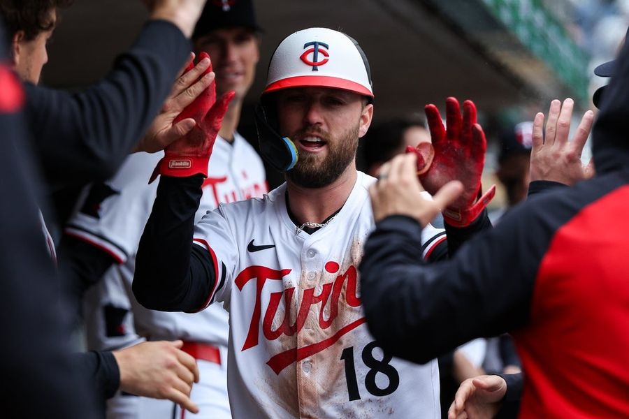 Kody Clemens saves Twins with walk-off double, 6-5