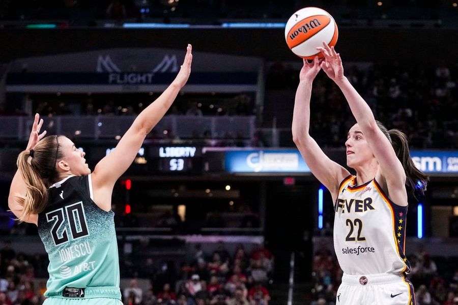 Jonquel Jones' big fourth quarter leads Liberty past Fever 