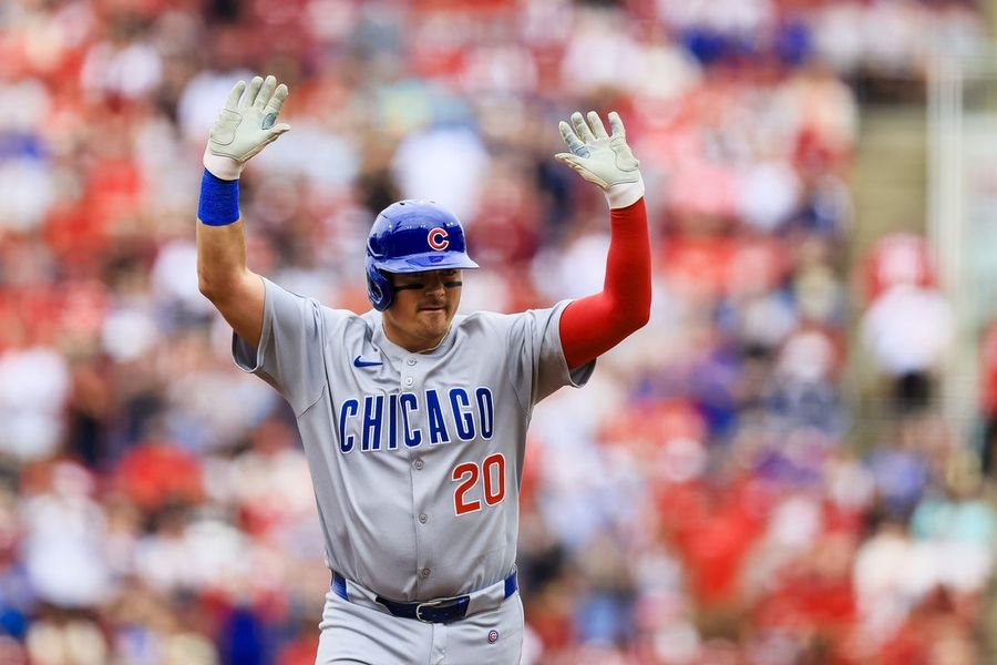 Deadspin | Cubs post 8 unanswered runs to complete comeback over Reds