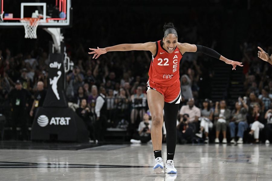 WNBA: Los Angeles sparks in Las Vegas Aces