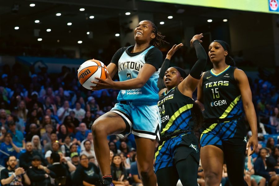 WNBA: Chicago Akash in Dallas Wings