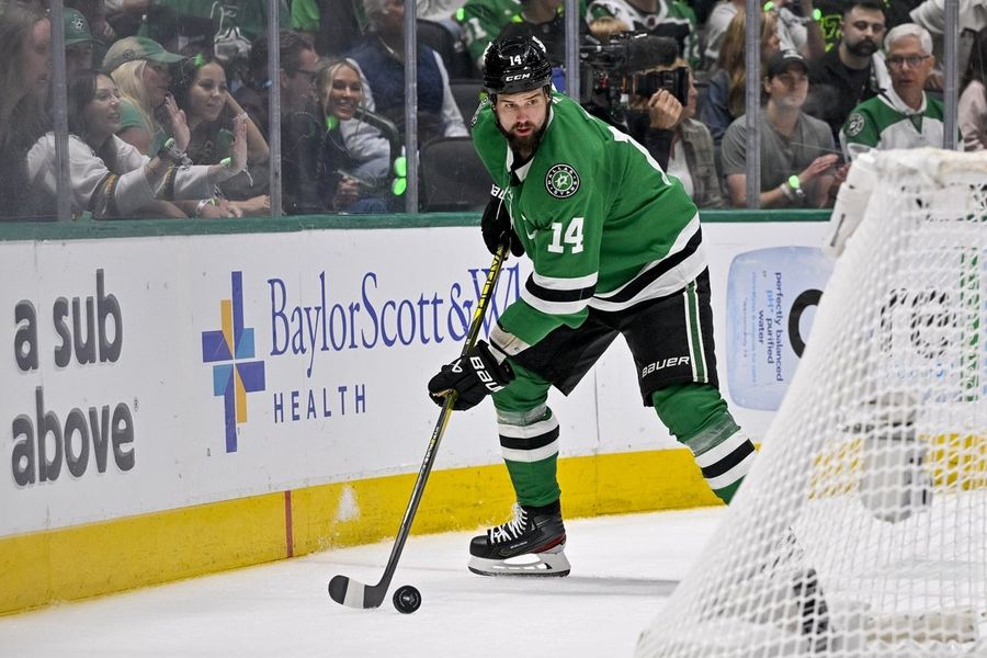 El capitán de los Stars, Jamie Benn, será operado de un pulmón colapsado.