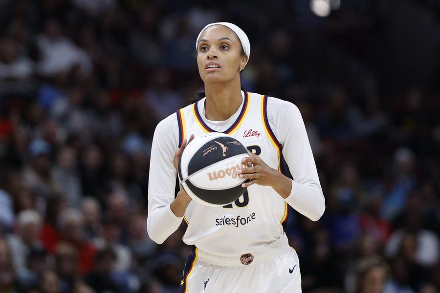 WNBA: Indiana Fever at Chicago Sky