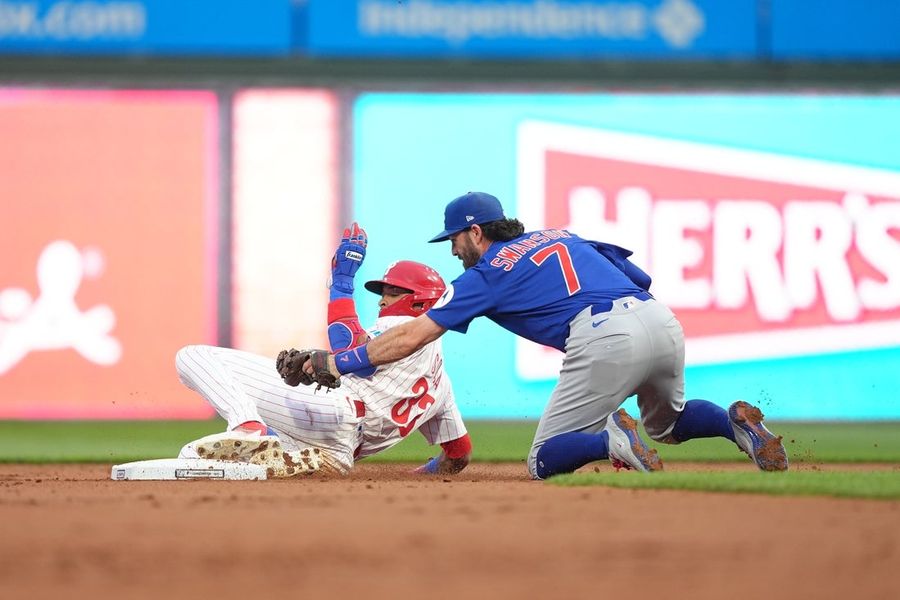 Deadspin | Phillies get by Cubs in 11 to end 5-game skid