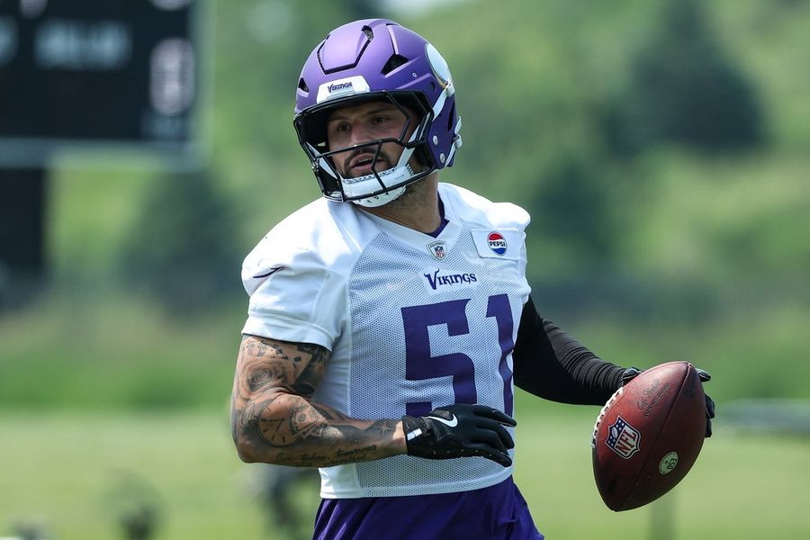 Vikings place LB Blake Cashman, RB/KR Ty Chandler on IR