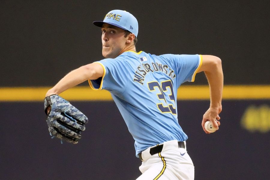 MLB: St. Louis Cardinals in Milwauki Brucers