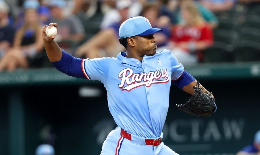 Deadspin | Rangers do just enough to sweep series against hapless White Sox