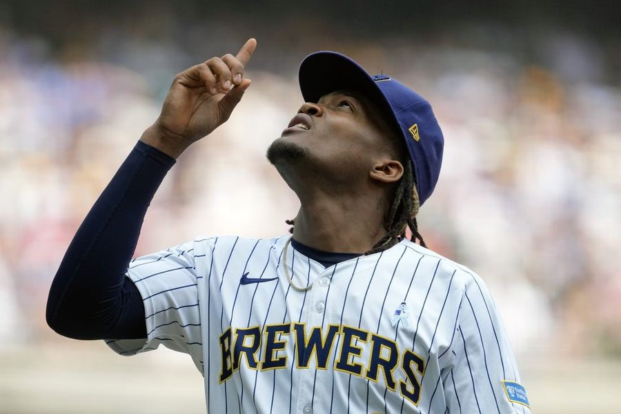 MLB: St. Louis Cardinals in Milwauki Brucers