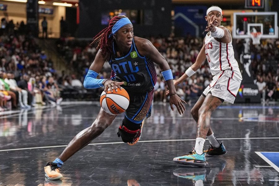 East-leading Dream pull away in second half, crush Mystics