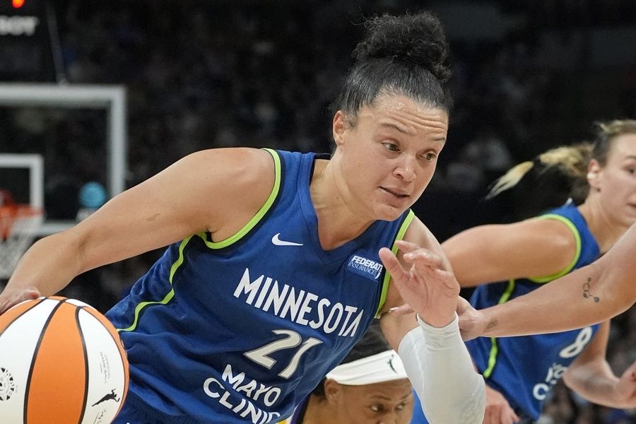 WNBA: Los Angeles Sparks at Minnesota Lynx