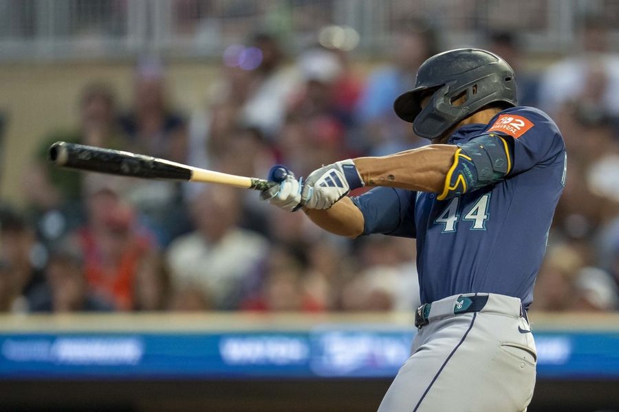 Julio Rodriguez, Mariners push past sinking Twins