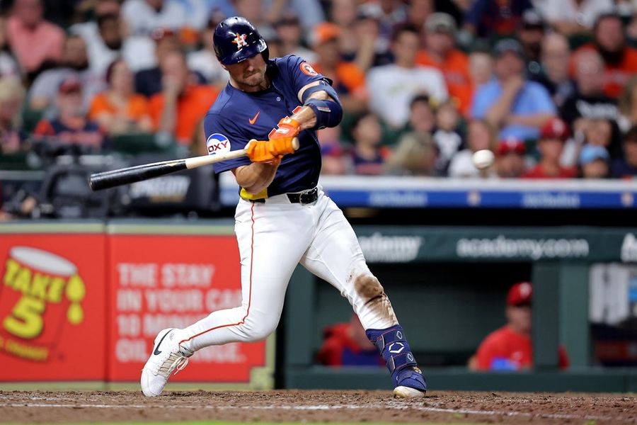 Deadspin | Cooper Hummel's HR breaks up pitching duel, Astros edge Phillies