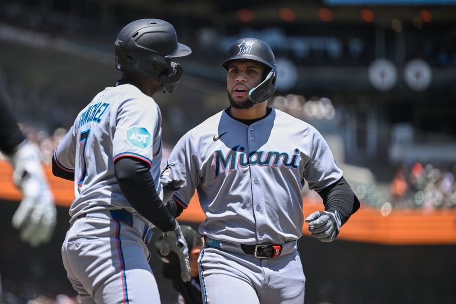 MLB: मियामी मार्लिंस और सैन फ्रांसिस्को जियानेंट्स