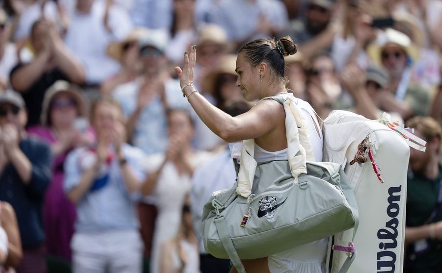 No. 1 Aryna Sabalenka, top seeds stroll into second round at Wimbledon