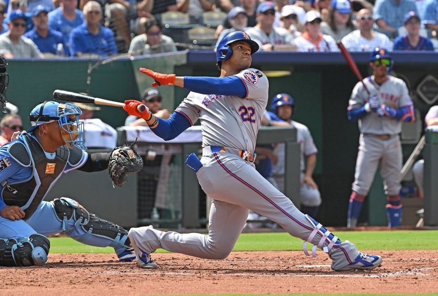 MLB: New York Met's in Census City Royals