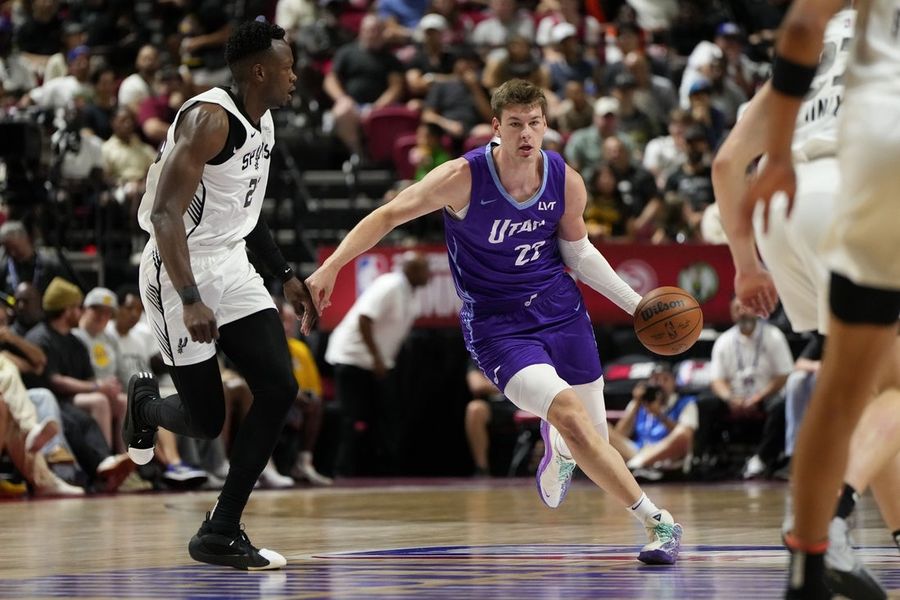 El alero del Jazz Kyle Filipowski nombrado MVP de la Liga de Verano de la NBA