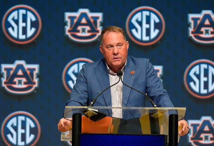 Auburn's Hugh Freeze keeps cancer on periphery as fall camp kicks off