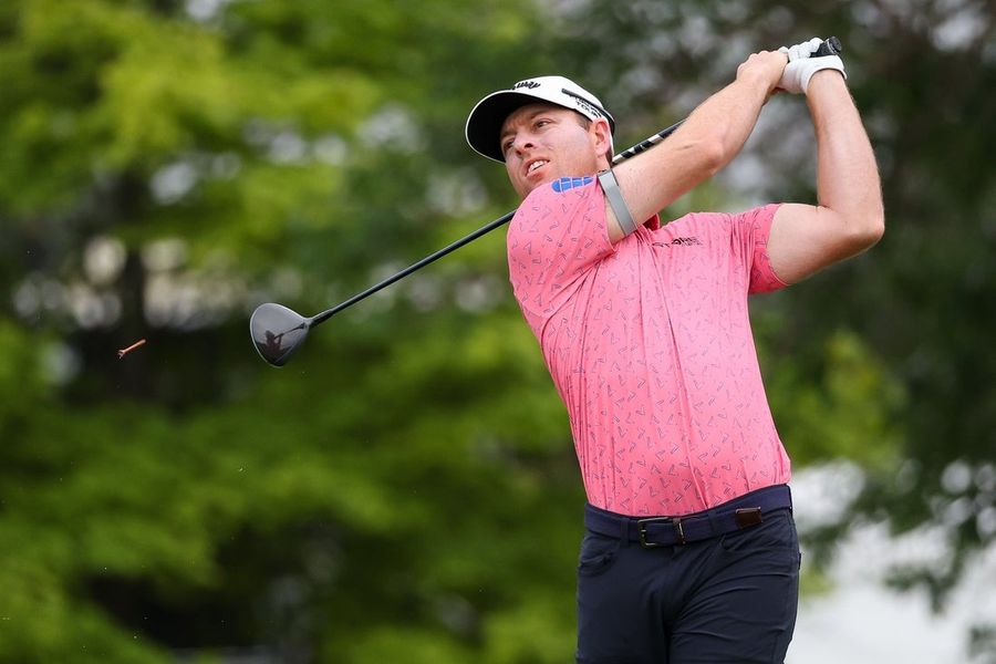 Max Greyserman claims sole possession of lead in Japan