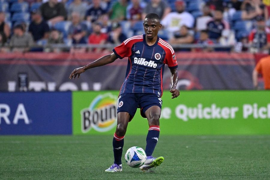 Mamadou Fofana anota el primer gol y el Revolution derrota al CF Montreal.