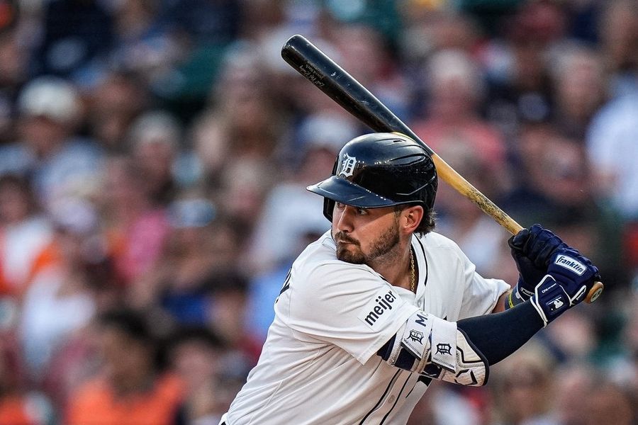 Tigers use 19-hit barrage to crush Diamondbacks