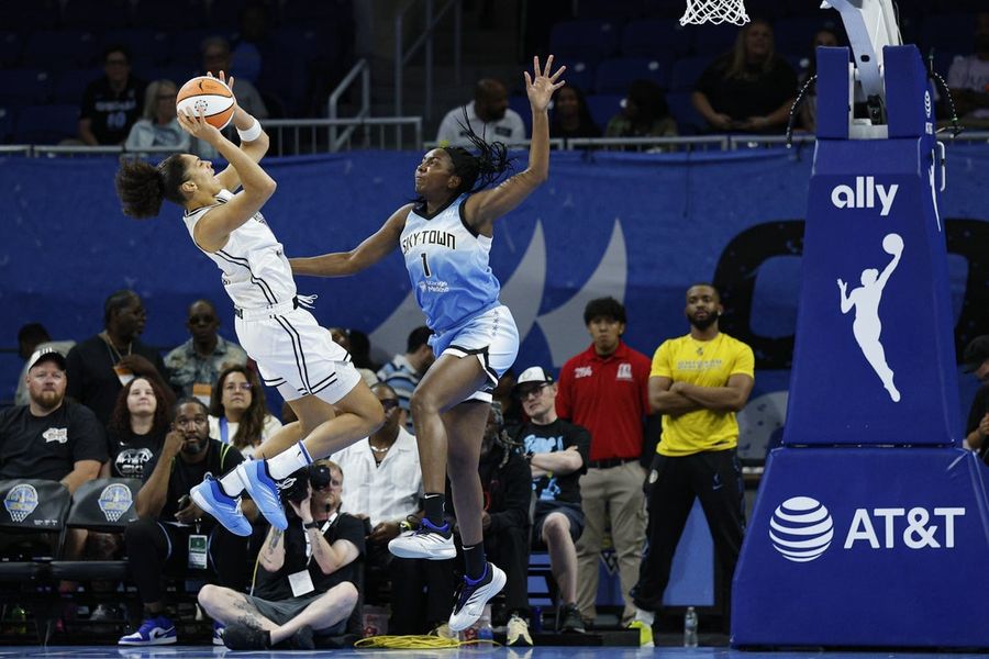 WNBA: Golden State Valkyries at Chicago Sky