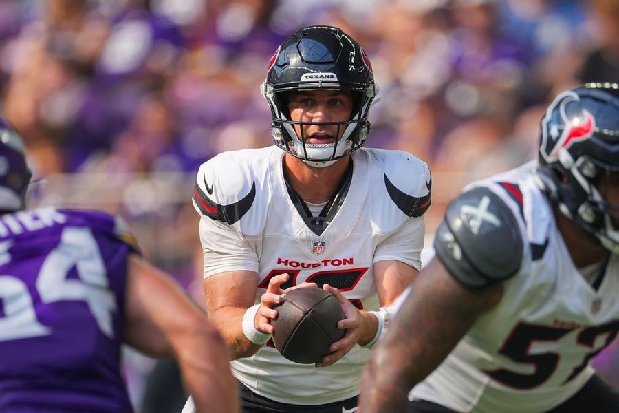NFL: Houston Texans at Minnesota Vikings