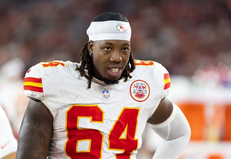 Report: Chiefs, T Wanya Morris exploring trade options