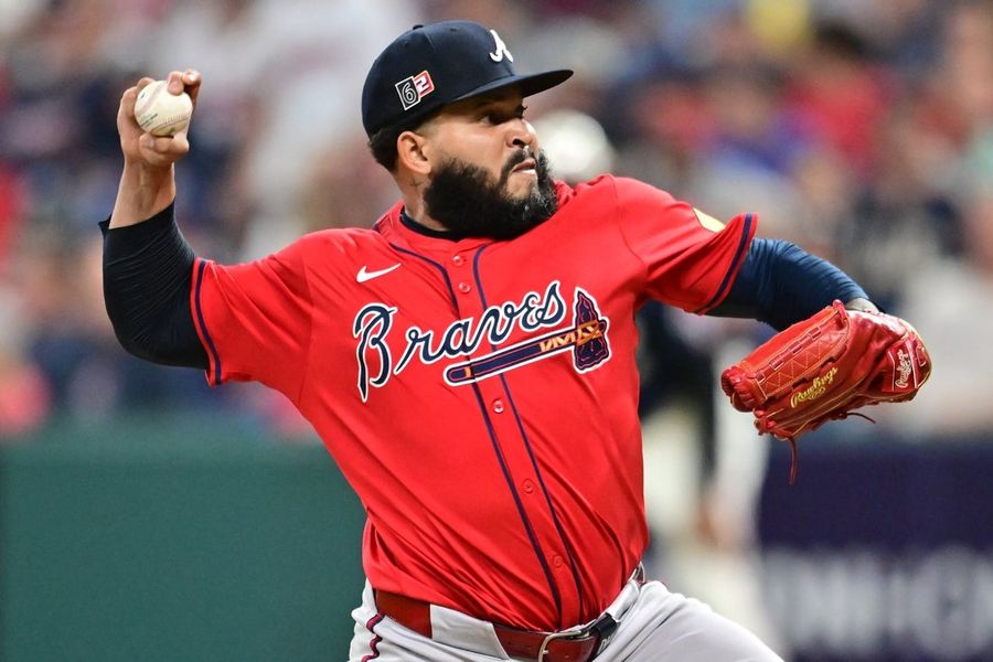 Braves place RHP Daysbel Hernandez (shoulder) on IL