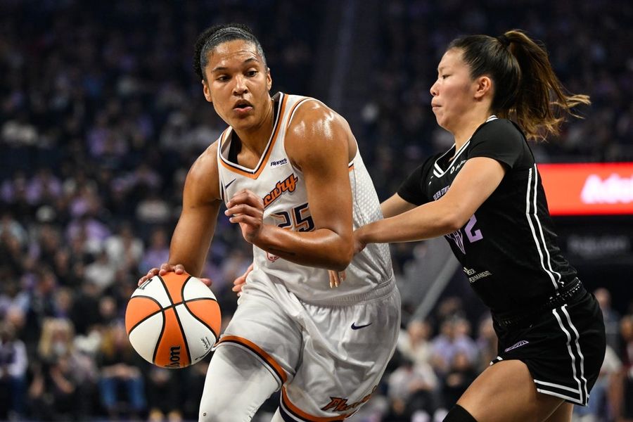 Mercury, Valkyries meet with sights on playoff positioning
