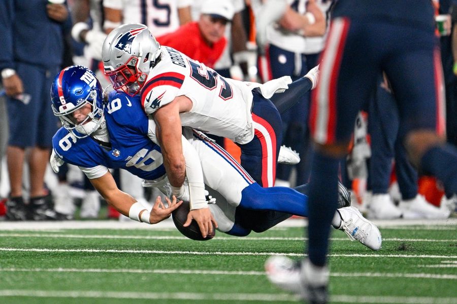 NFL: New England Patriots at New York Giants