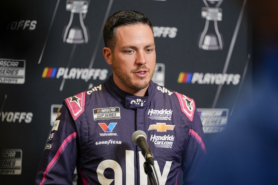 Bristol night race presents last chance for 4 drivers to avoid elimination