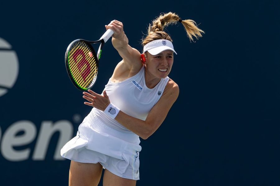 Top 2 seeds ousted in chaotic opening day at Libema Open
