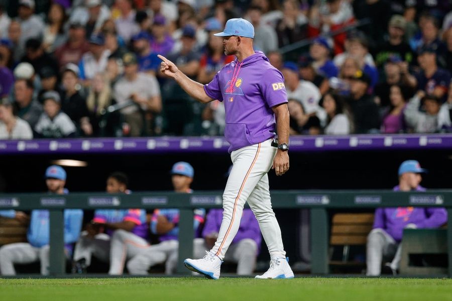 Rockies desperdiçam vantagem de três corridas e depois derrotam Cubs