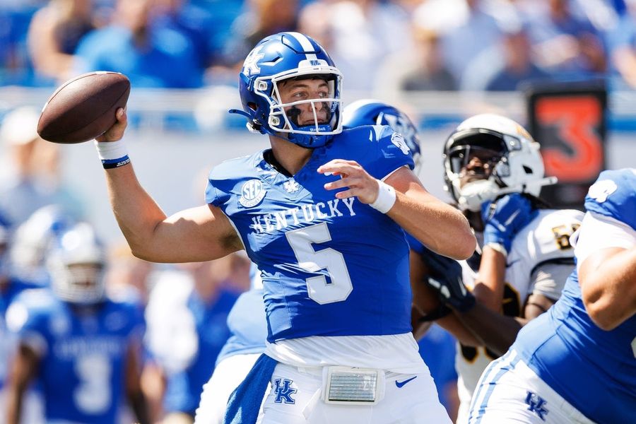 NCAA Football: Toledo at Kentucky