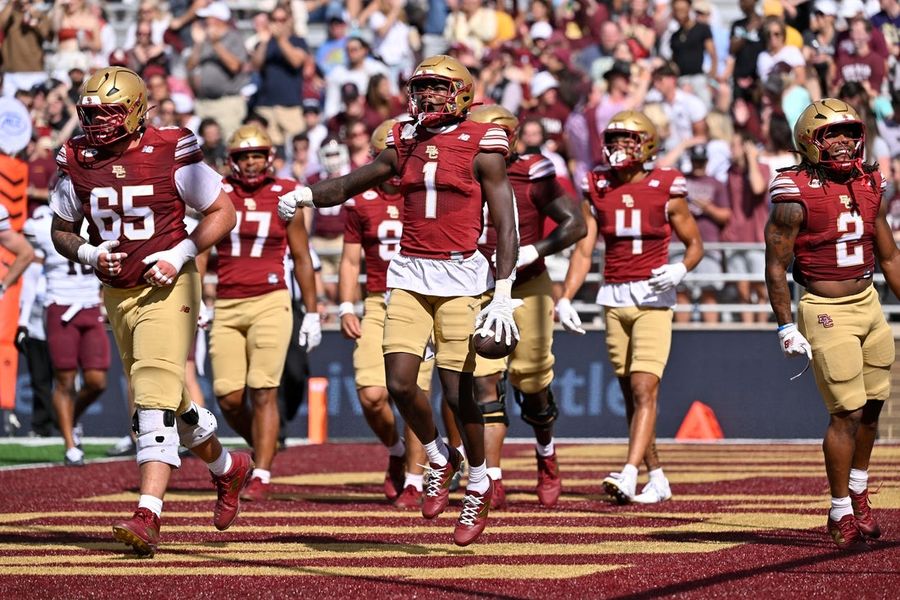 Dylan Lonergan's 4 TD passes lead BC to rout of Fordham    