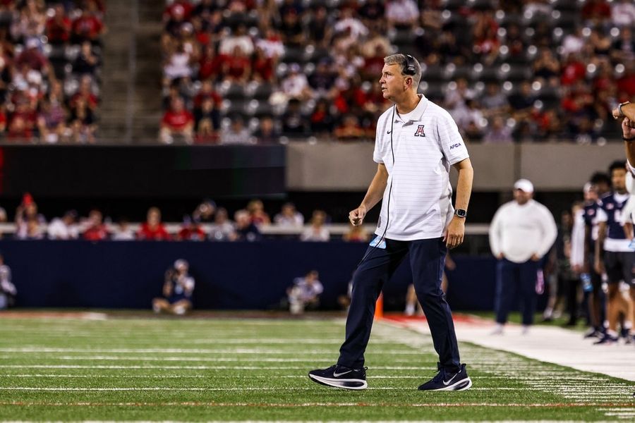 NCAA Football: Hawaii at Arizona