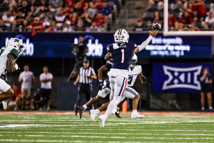 Arizona's defense leads way to dominant win over Hawaii