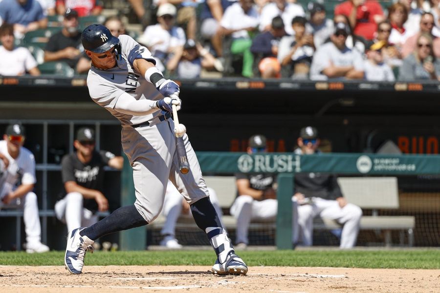 Home run tardio de Lenyn Sosa ajuda o White Sox a quebrar a sequência de vitórias dos Yankees