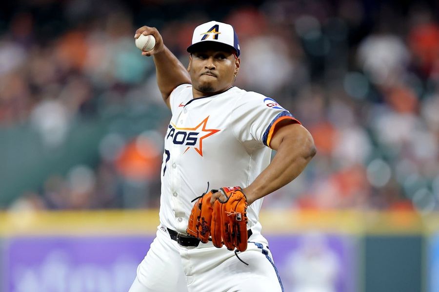 Deadspin | Astros' pitching getting stronger heading into series with Yankees