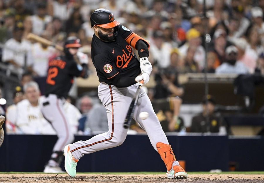 Emmanuel Rivera rings up 4 RBIs to propel Orioles past Padres