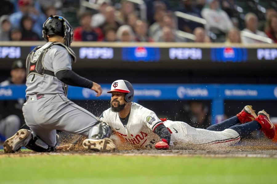 White Sox stage rare late comeback, upend Twins