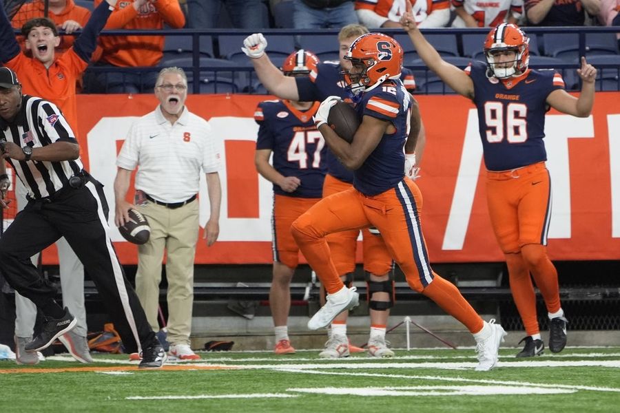 NCAA Football: Connecticut at Syracuse