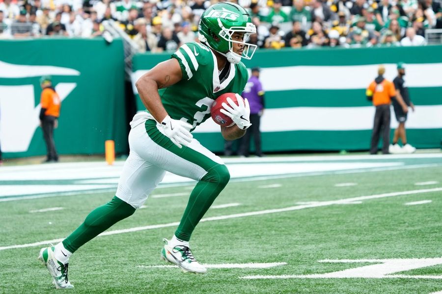 Jets cut Xavier Gipson after costly fumble