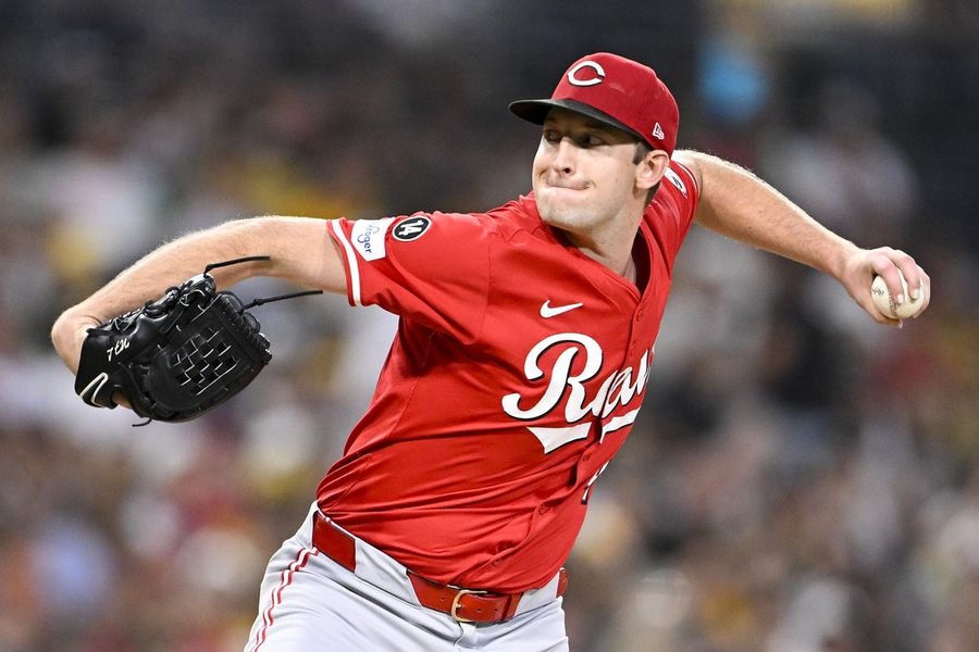 Reds try to rebound vs. Athletics in series finale