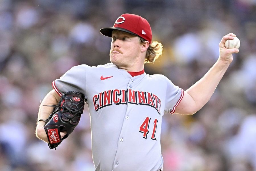 Reds rally past Padres to close gap in wild-card race