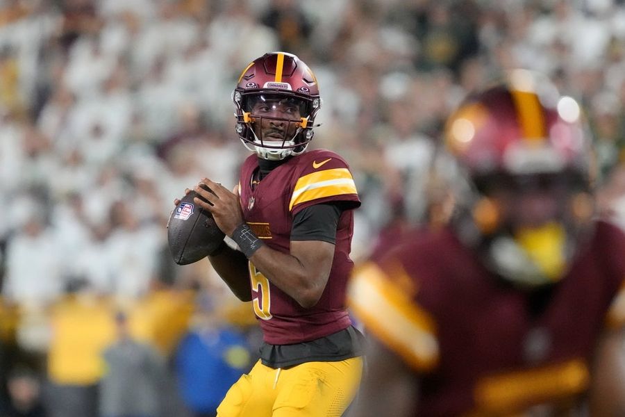 NFL: Washington Commanders at Green Bay Packers