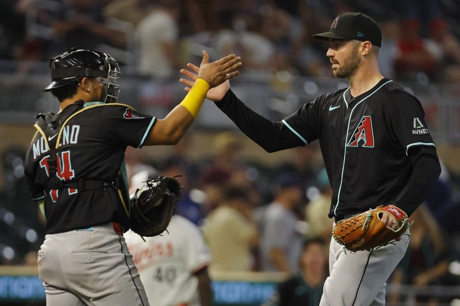 D-backs aim to push 'a chip and a chair' in finale vs. Twins  