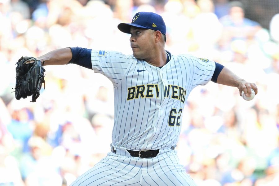 MLB: St. Louis Cardinals at Milwaukee Brewers
