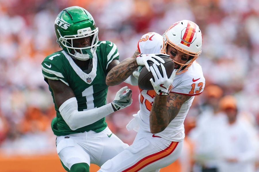 Report: Bucs WR Mike Evans (hamstring) out multiple weeks