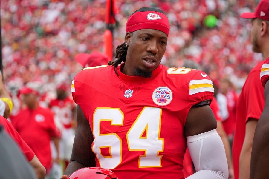 Reports: Falcons acquiring OT Wanya Morris from Chiefs